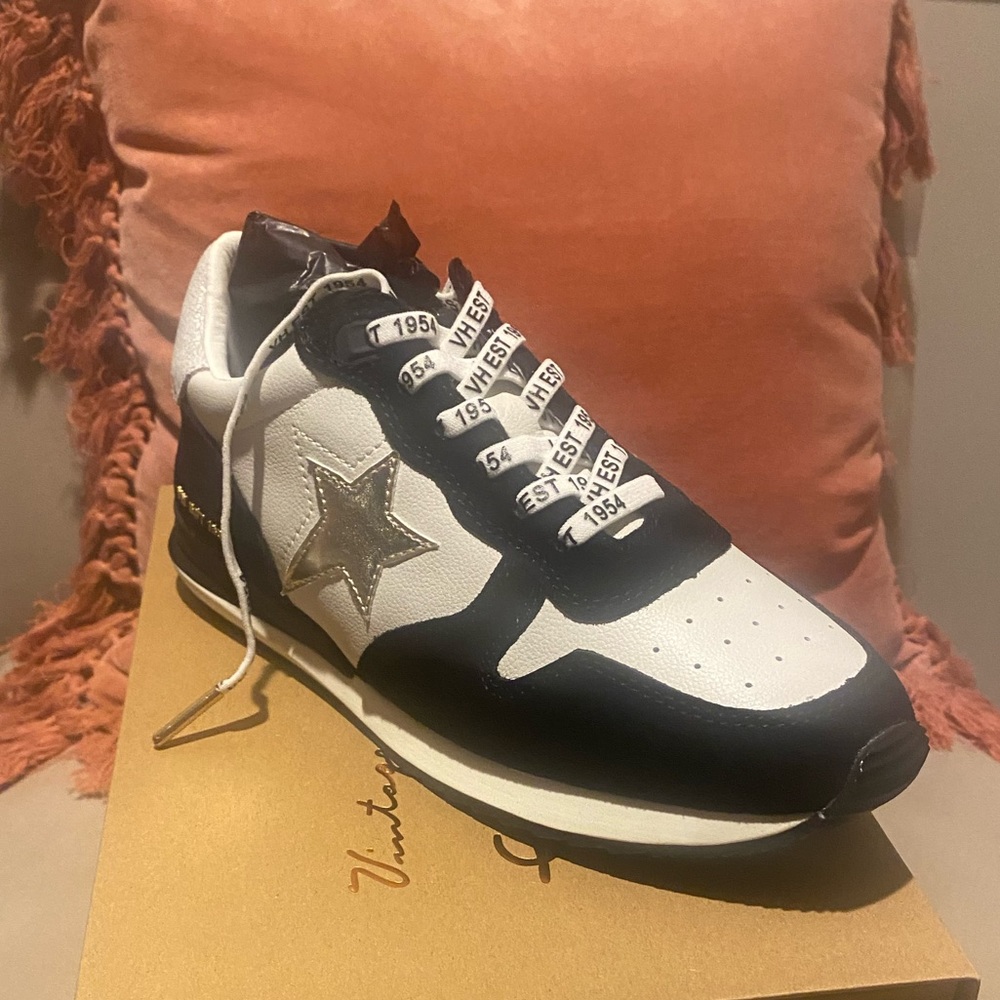 NWT vintage Havana rock sneaker ⚡️